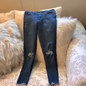 Just Black denim jeans size 29, knee rips midrise